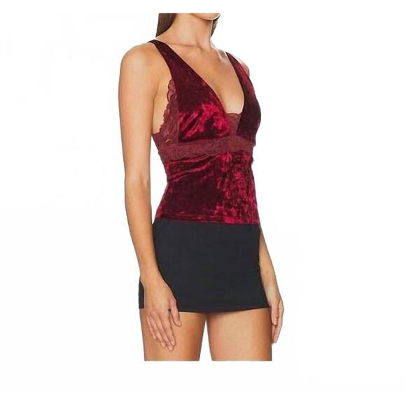 NEW FREE PEOPLE bed of roses cami top in red - Picture 3 of 4